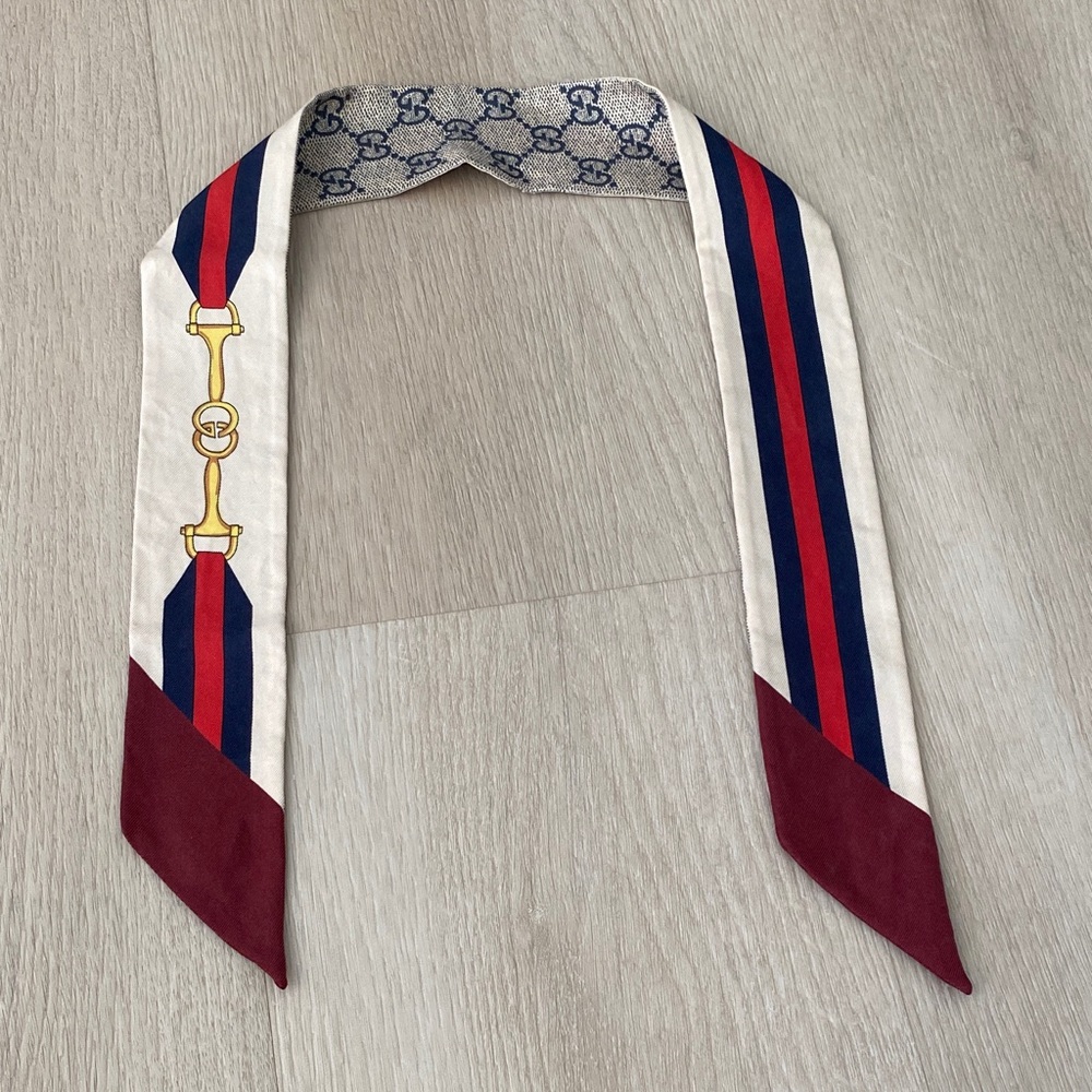 Gucci Beige and Red GG Logo Silk Scarf - Picture 4 of 4